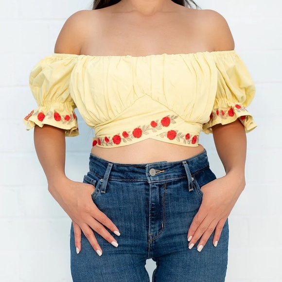 Herencia Collection yellow crop top with rose embroidery size small - Picture 1 of 10